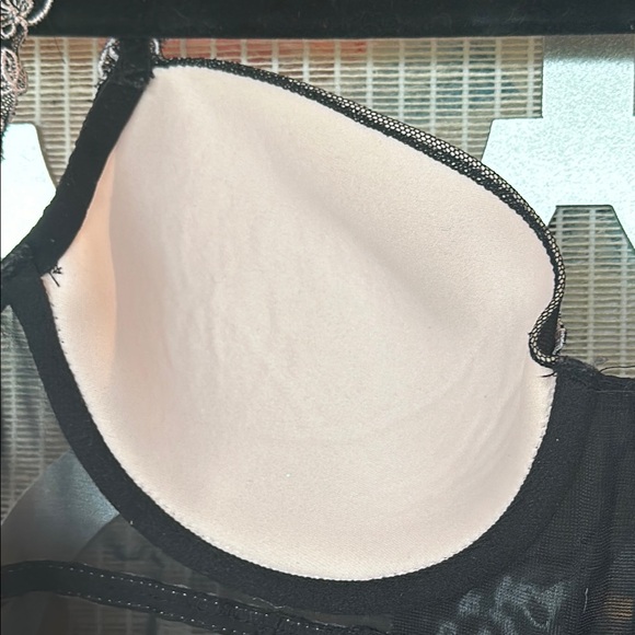 Ambrielle Pink and Black Chemise with Lace and Flared Skirt - Picture 8 of 8